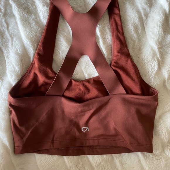 GAP Sports Bra - Picture 2 of 3